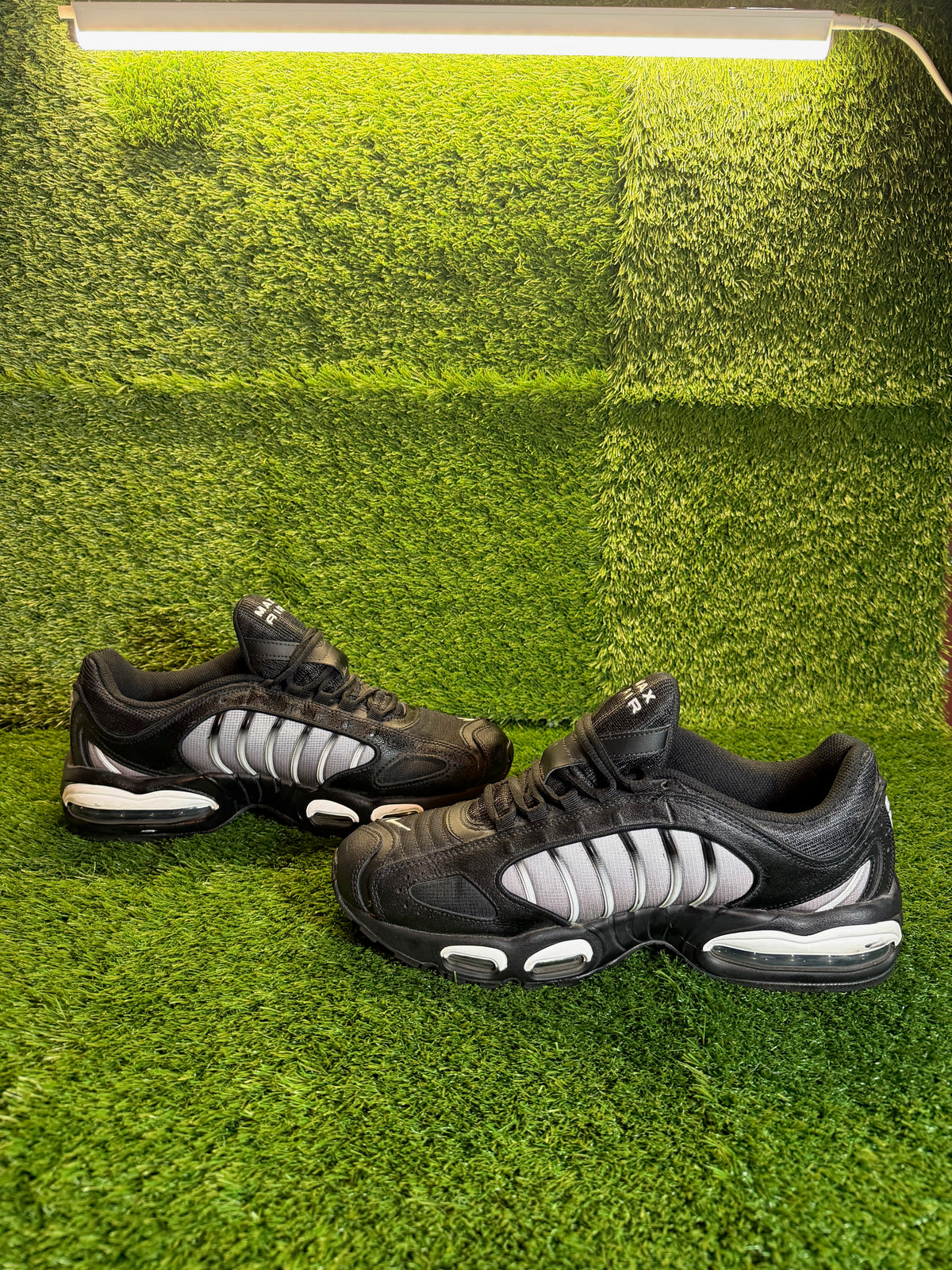 Nike "Tailwind 4" Black White - US 12