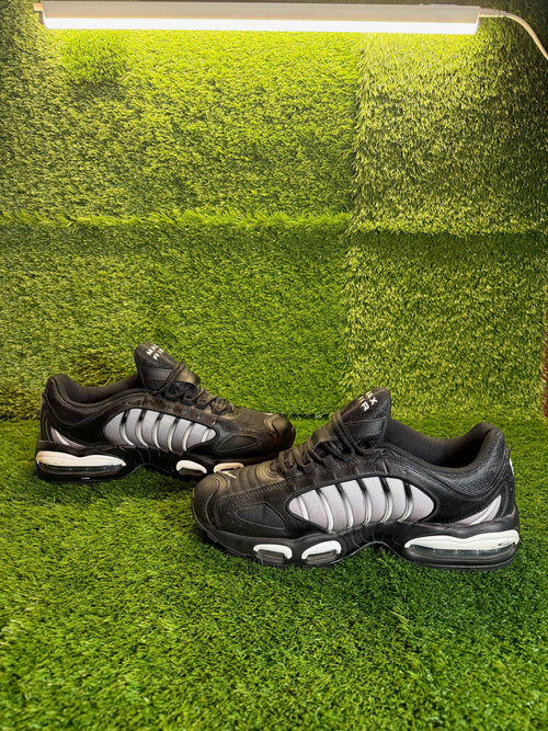 Nike "Tailwind 4" Black White - US 12