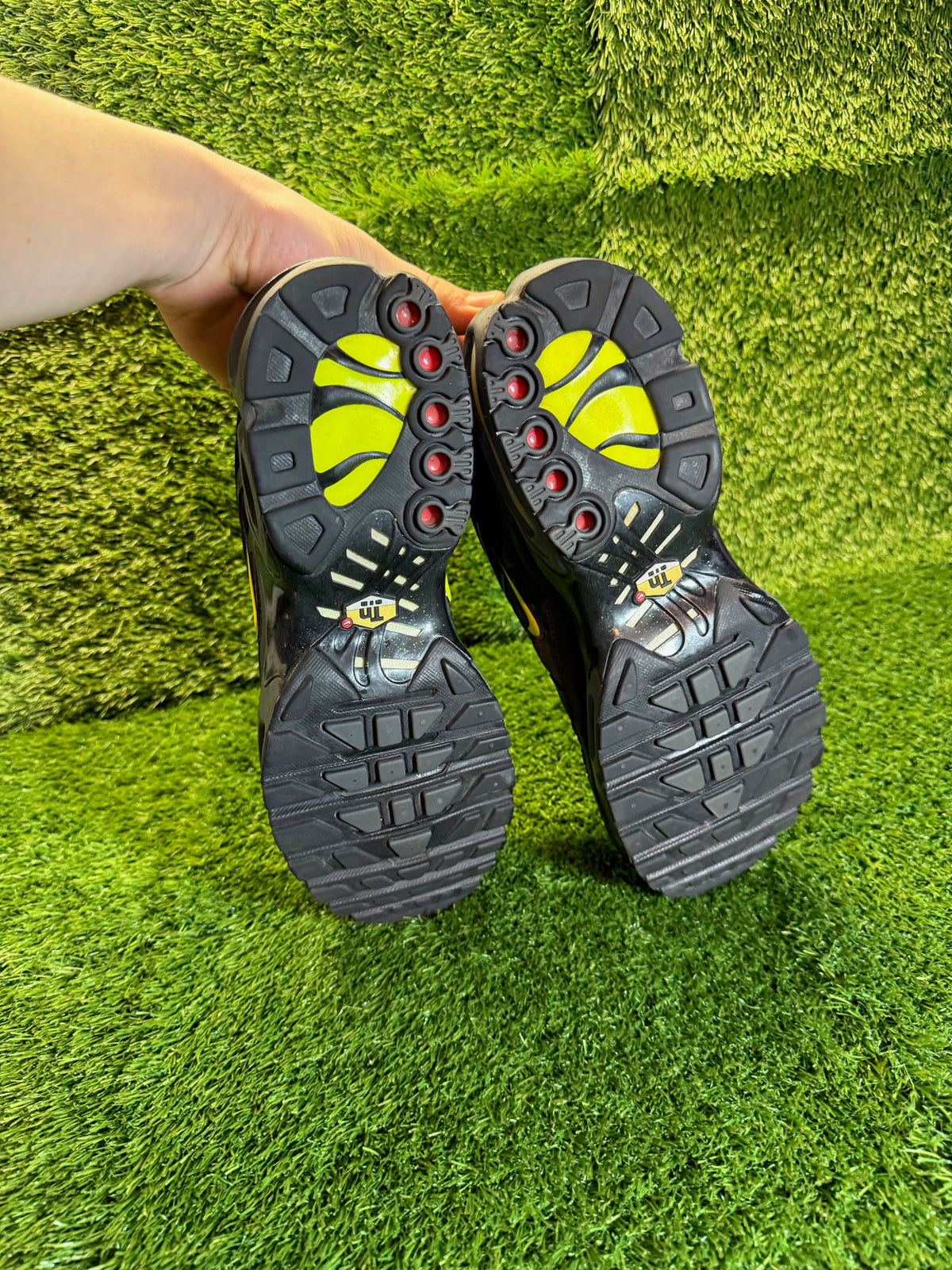 Nike Tn "Smoked Grey Volt" - US 11 x2