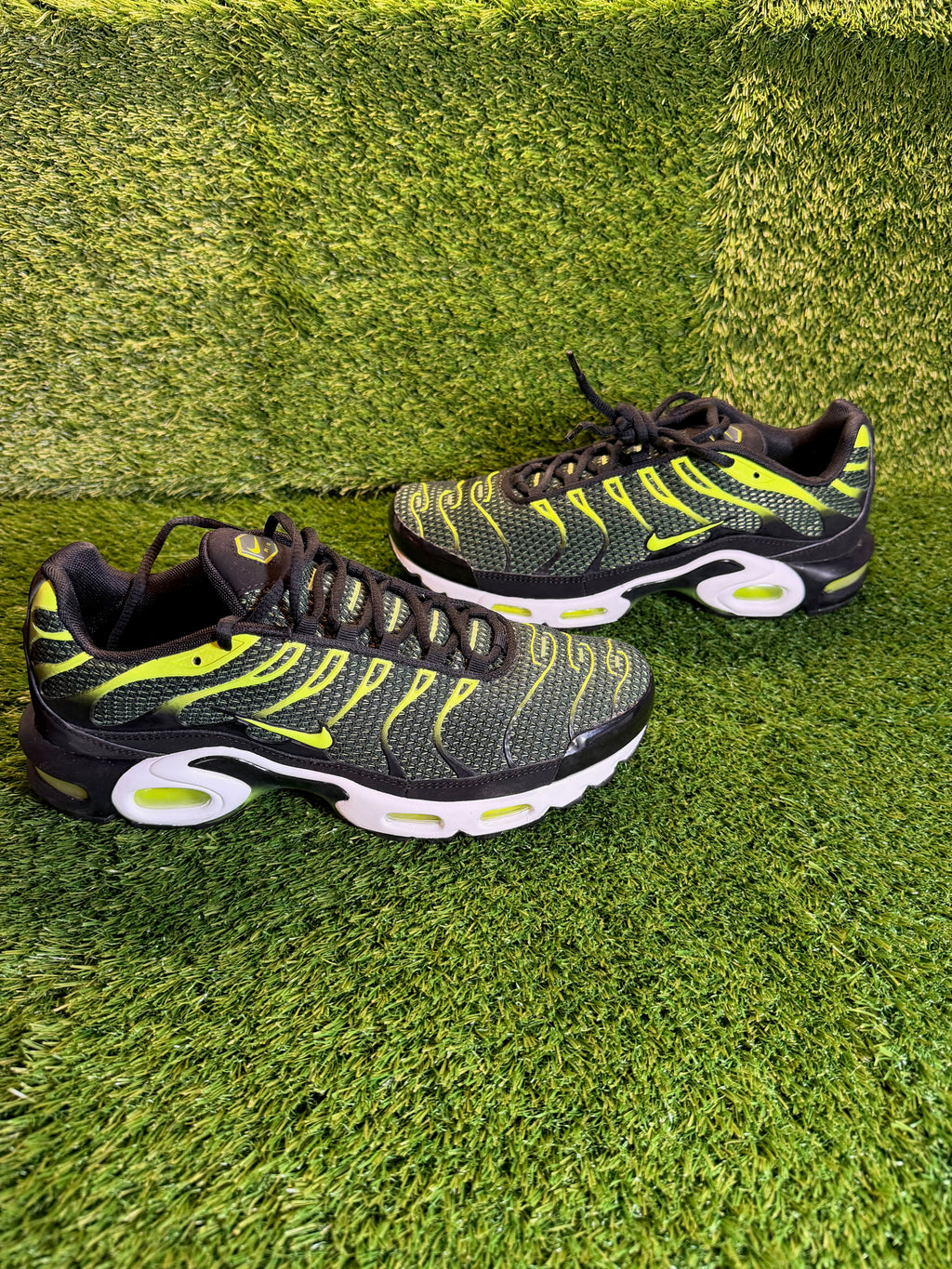 Nike Tn "Tuned Black Volt" - US 10 DS