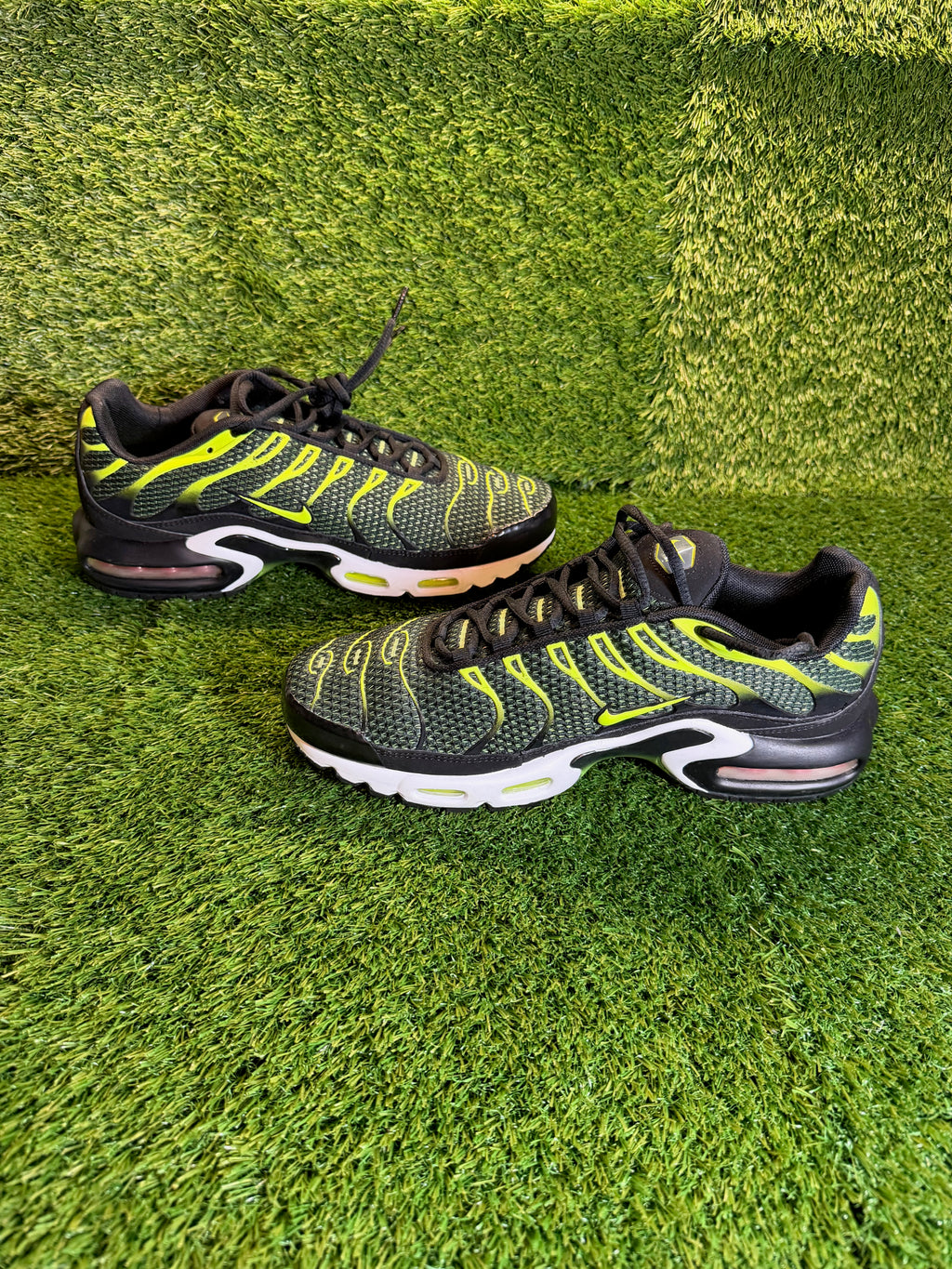 Nike Tn "Tuned Black Volt" - US 10 DS