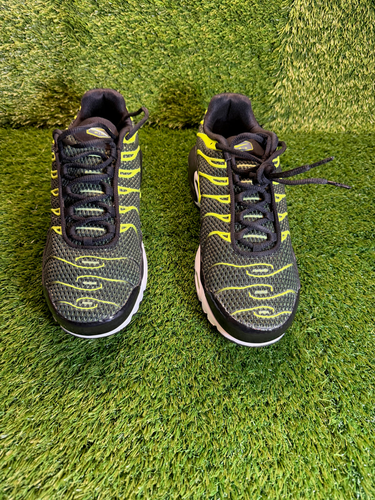 Nike Tn "Tuned Black Volt" - US 10 DS