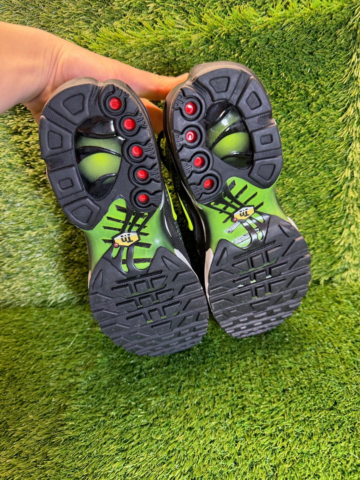 Nike Tn "Tuned Black Volt" - US 10 DS