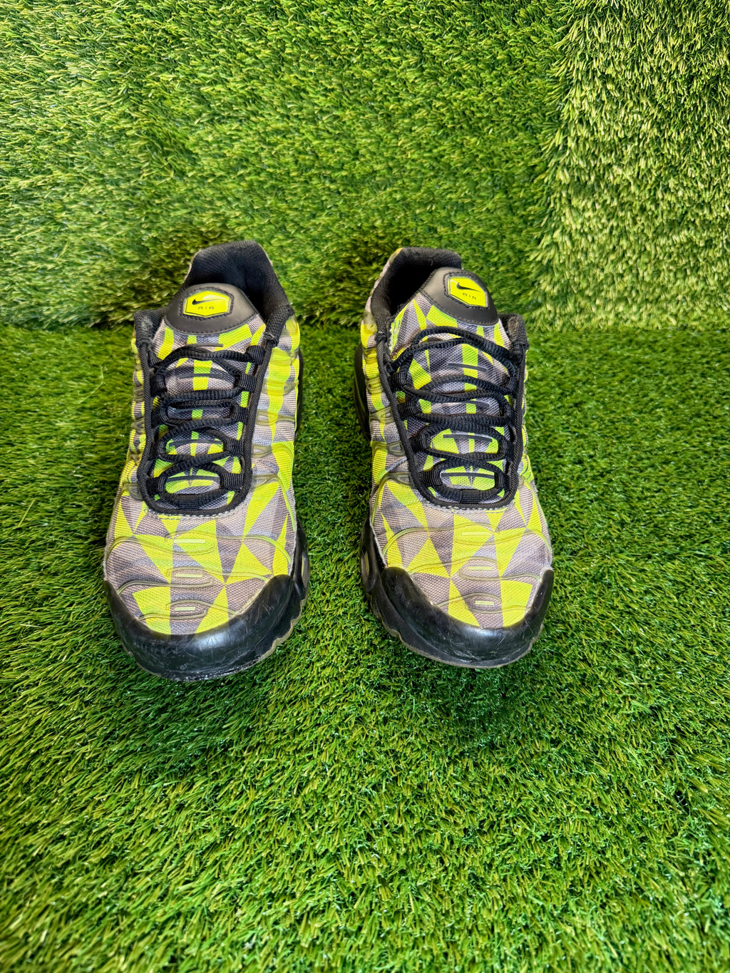 nike Tn "Volt Black Neon Green" - US 8.5